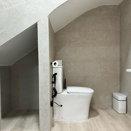 Almagro Lopez 公寓 *